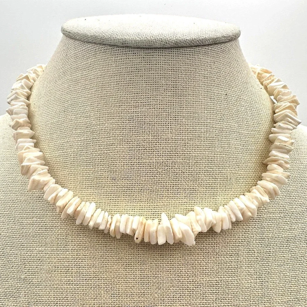 Vintage Off‎ White Shell Bead Choker Necklace Beachy Boho Surfer Retro Hawaiian